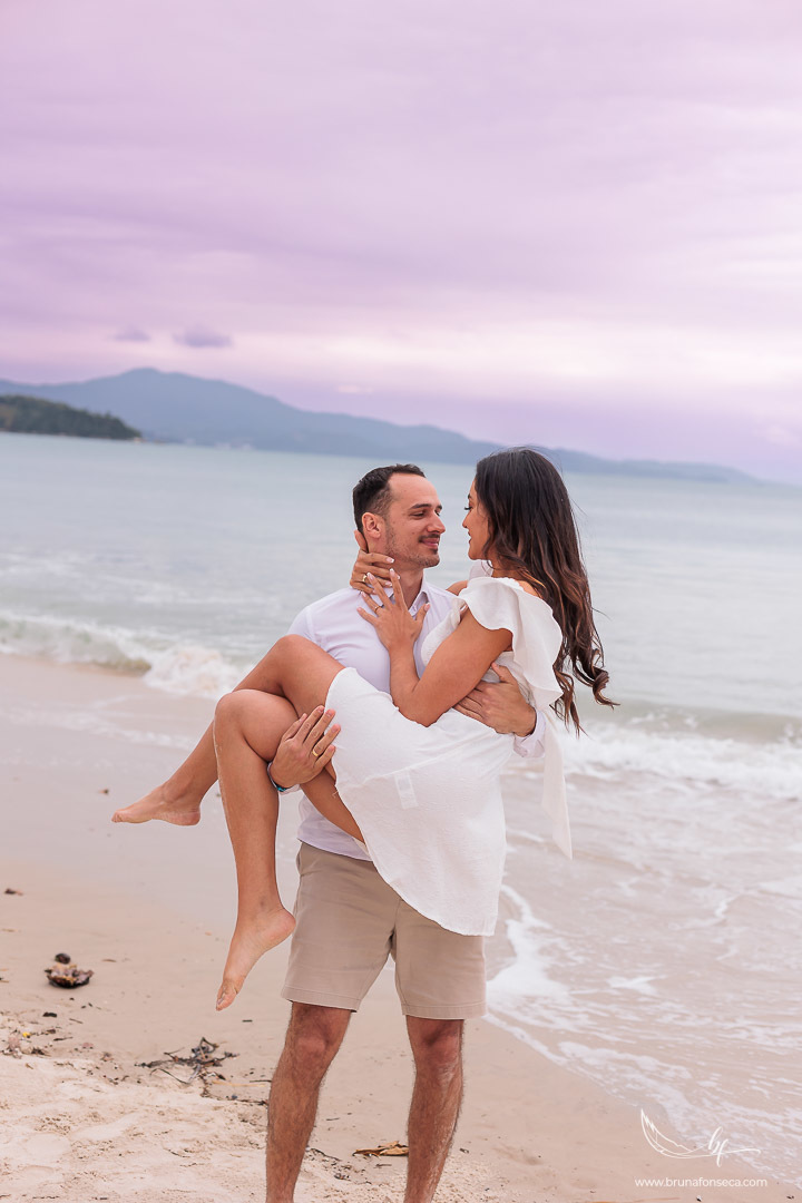 Maquiagem; Making of; Noiva; Noivo; Pré Wedding; Street Wedding; Celina Munhoz; Adriana Kruger; Manu Garcia; Wandering Wedding; São Francisco de Paula; Fotografia de Casal; Fotografia de Casamento; Pré Wedding; São Leopoldo; Vinícola Luiz Argenta; Floripa