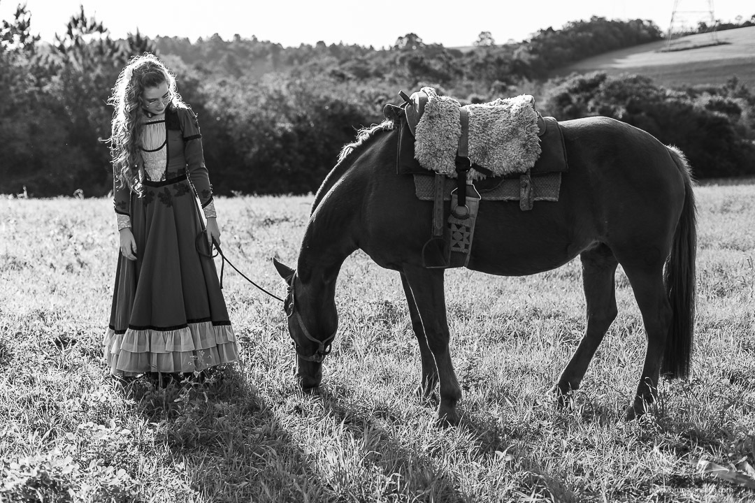 Ensaio feminino; Fotografia feminina; Recanto Bueno; Celina Munhoz; Novo Hamburgo; Fotografia Lifestyle; Nova Petropolis; Ensaio Teen; Ensaio 15th; 15 anos; Fotografo de 15 Anos; Debutante; Camarim Madri; Adriana Krieger; Manu Garcia;