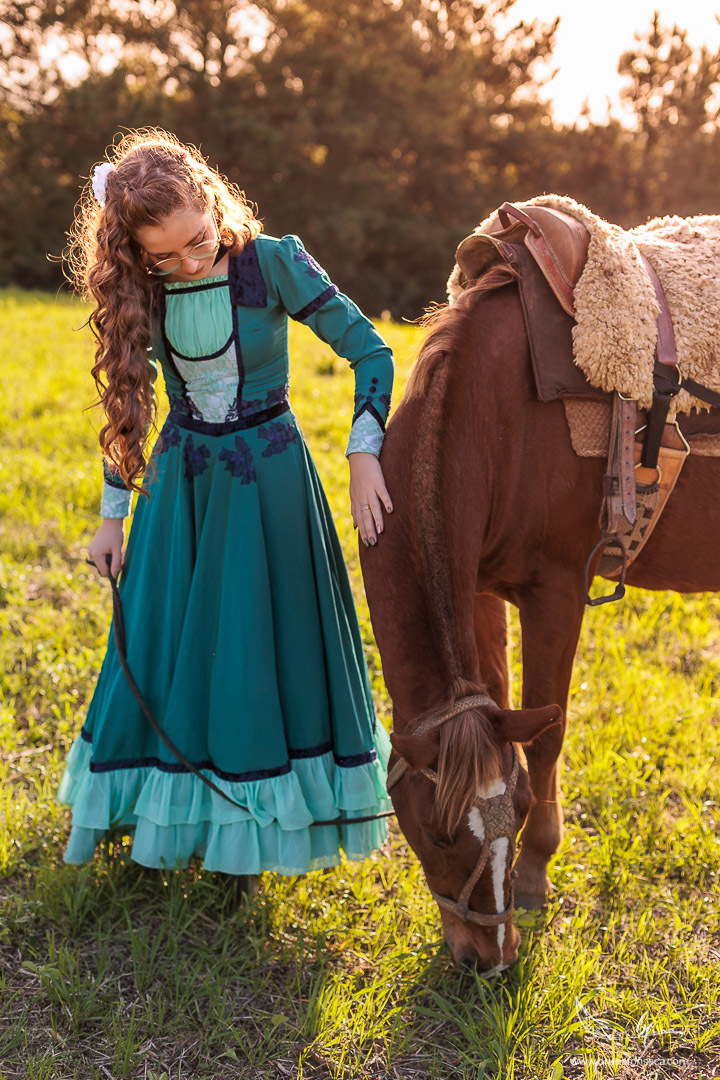 Ensaio feminino; Fotografia feminina; Recanto Bueno; Celina Munhoz; Novo Hamburgo; Fotografia Lifestyle; Nova Petropolis; Ensaio Teen; Ensaio 15th; 15 anos; Fotografo de 15 Anos; Debutante; Camarim Madri; Adriana Krieger; Manu Garcia;