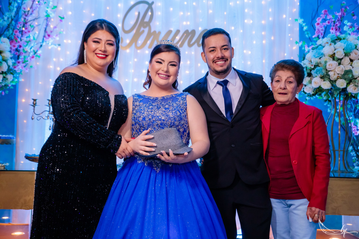 Ensaio feminino; Fotografia feminina; Recanto Bueno; Celina Munhoz; Novo Hamburgo; Fotografia Lifestyle; Nova Petropolis; Ensaio Teen; Ensaio 15th; 15 anos; Fotografo de 15 Anos; Debutante; Camarim Madri; Adriana Krieger; Manu Garcia;