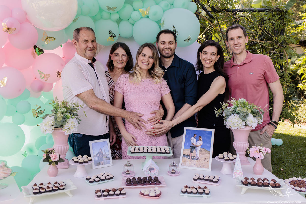 Ensaio Gestante; Mãe de Menina; Fotografia gestante; Fotografia gestante São Leopoldo; Fotografia gestante; Fotografia de família; São Leopoldo; Fotografia com animais; Ensaio de família; Gravidez;