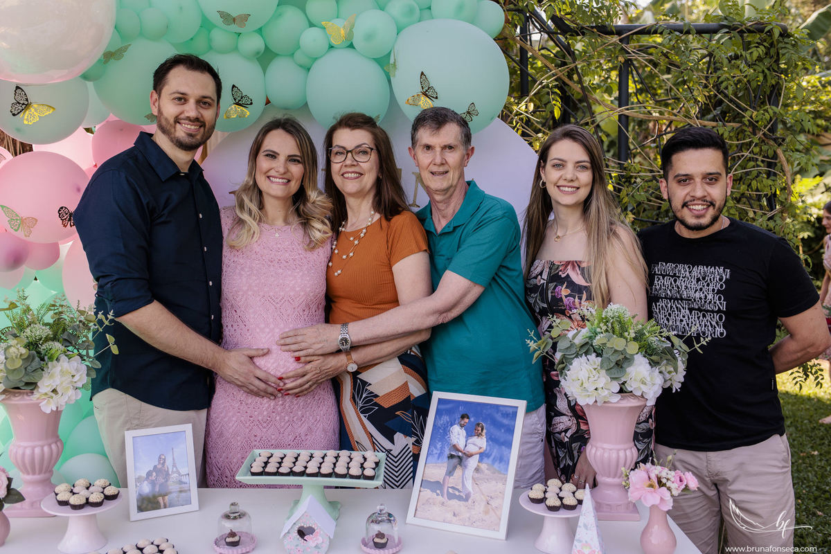 Ensaio Gestante; Mãe de Menina; Fotografia gestante; Fotografia gestante São Leopoldo; Fotografia gestante; Fotografia de família; São Leopoldo; Fotografia com animais; Ensaio de família; Gravidez;