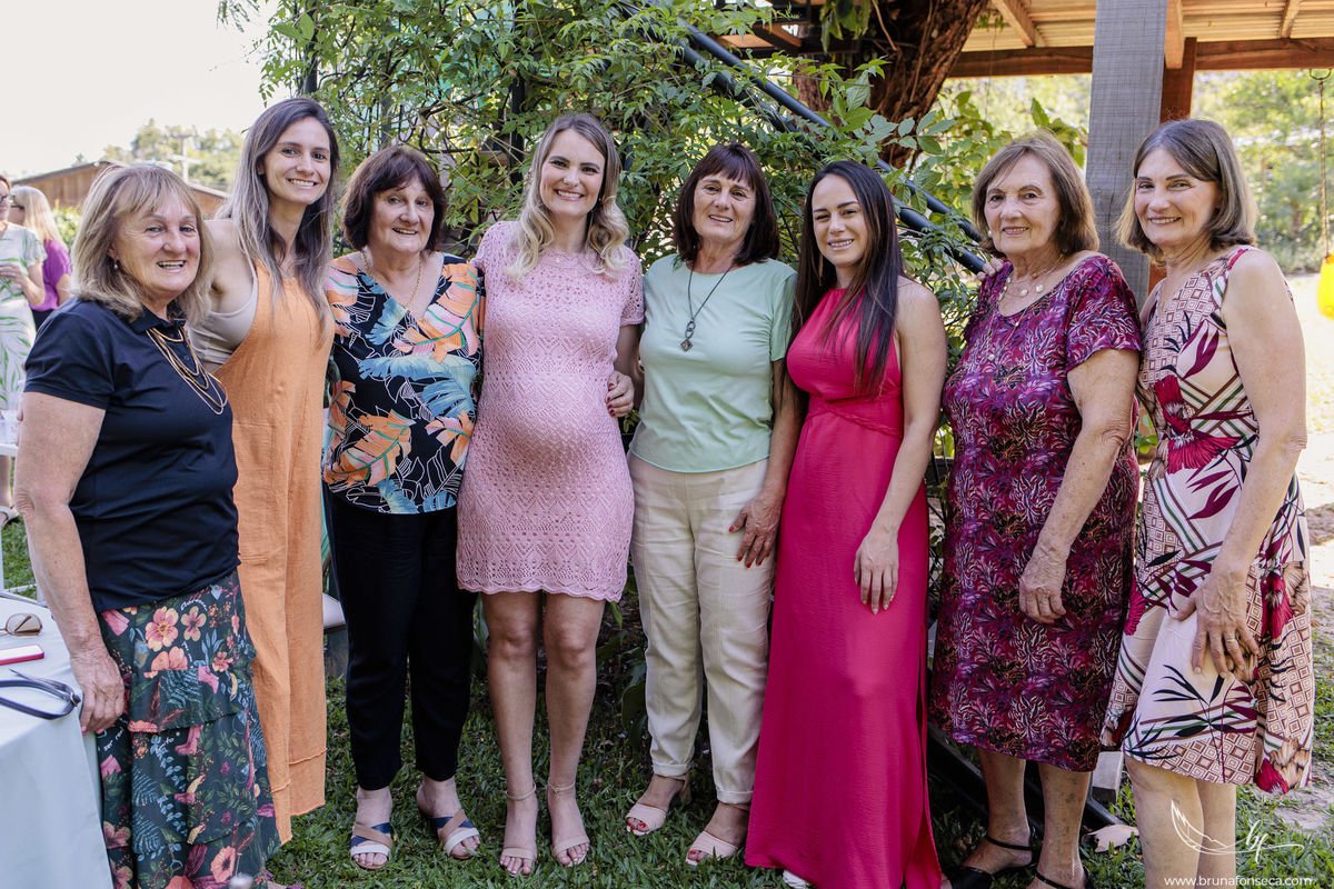 Ensaio Gestante; Mãe de Menina; Fotografia gestante; Fotografia gestante São Leopoldo; Fotografia gestante; Fotografia de família; São Leopoldo; Fotografia com animais; Ensaio de família; Gravidez;