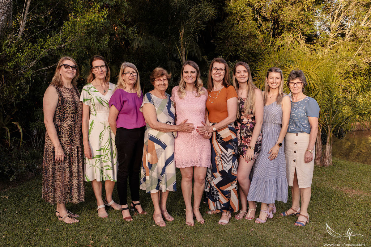 Ensaio Gestante; Mãe de Menina; Fotografia gestante; Fotografia gestante São Leopoldo; Fotografia gestante; Fotografia de família; São Leopoldo; Fotografia com animais; Ensaio de família; Gravidez;