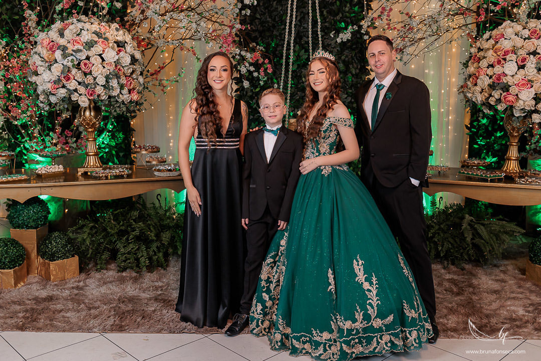 Ensaio feminino; Fotografia feminina; Recanto Bueno; Celina Munhoz; Novo Hamburgo; Fotografia Lifestyle; Nova Petropolis; Ensaio Teen; Ensaio 15th; 15 anos; Fotografo de 15 Anos; Debutante; Camarim Madri; Adriana Krieger; Manu Garcia;