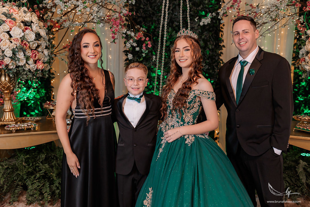 Ensaio feminino; Fotografia feminina; Recanto Bueno; Celina Munhoz; Novo Hamburgo; Fotografia Lifestyle; Nova Petropolis; Ensaio Teen; Ensaio 15th; 15 anos; Fotografo de 15 Anos; Debutante; Camarim Madri; Adriana Krieger; Manu Garcia;