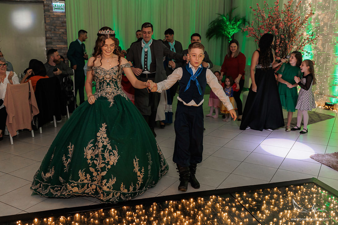 Ensaio feminino; Fotografia feminina; Recanto Bueno; Celina Munhoz; Novo Hamburgo; Fotografia Lifestyle; Nova Petropolis; Ensaio Teen; Ensaio 15th; 15 anos; Fotografo de 15 Anos; Debutante; Camarim Madri; Adriana Krieger; Manu Garcia;