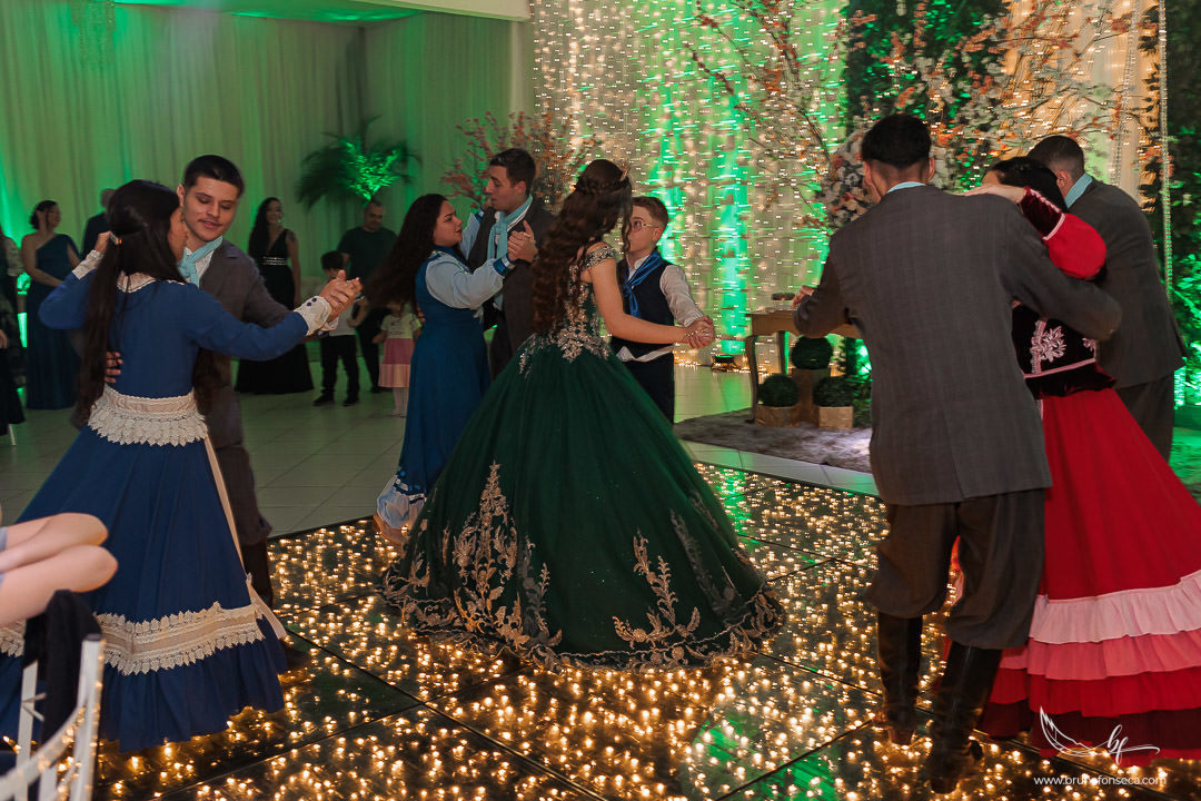 Ensaio feminino; Fotografia feminina; Recanto Bueno; Celina Munhoz; Novo Hamburgo; Fotografia Lifestyle; Nova Petropolis; Ensaio Teen; Ensaio 15th; 15 anos; Fotografo de 15 Anos; Debutante; Camarim Madri; Adriana Krieger; Manu Garcia;