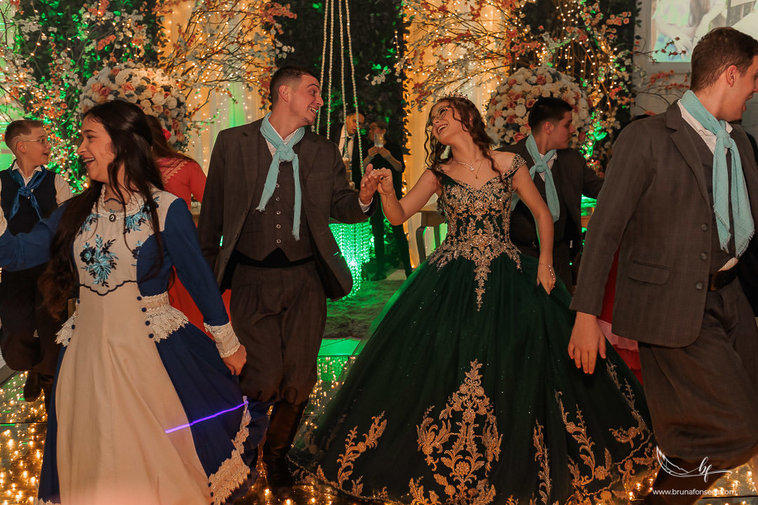 Ensaio feminino; Fotografia feminina; Recanto Bueno; Celina Munhoz; Novo Hamburgo; Fotografia Lifestyle; Nova Petropolis; Ensaio Teen; Ensaio 15th; 15 anos; Fotografo de 15 Anos; Debutante; Camarim Madri; Adriana Krieger; Manu Garcia;