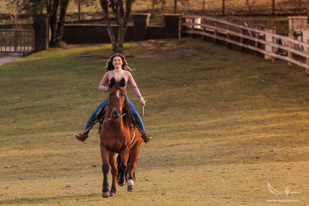 Petropolis; Ensaio Teen; Ensaio 15th; 15 anos; Fotografo de 15 Anos; Debutante; Camarim Madri; Adriana Krieger; Manu Garcia; Ensaio; Cavalos; 