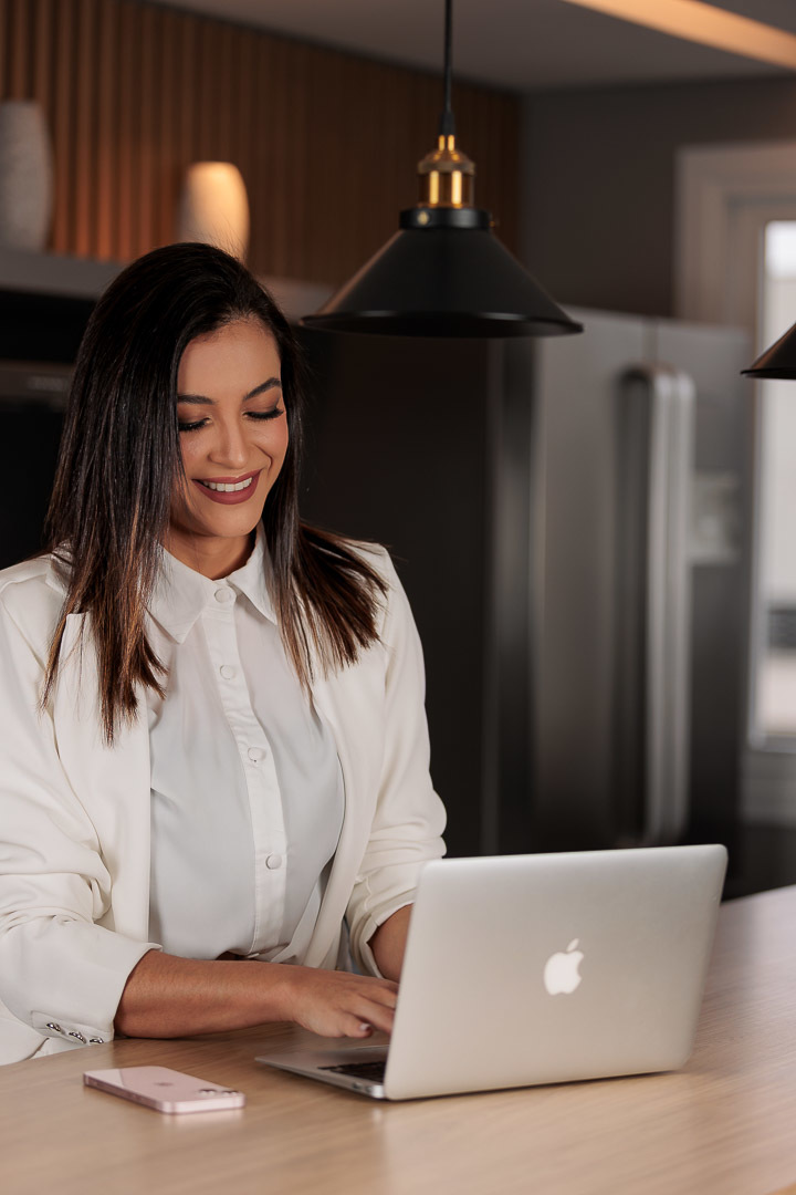 Ensaio feminino; Fotografia feminina;  Celina Munhoz; Novo Hamburgo; Fotografia Lifestyle; Nova Petropolis; Ensaio Teen; Ensaio 15th; 15 anos; Fotografo de 15 Anos; Debutante; Camarim Madri; Adriana Krieger; Manu Garcia; profissional; corporativo;