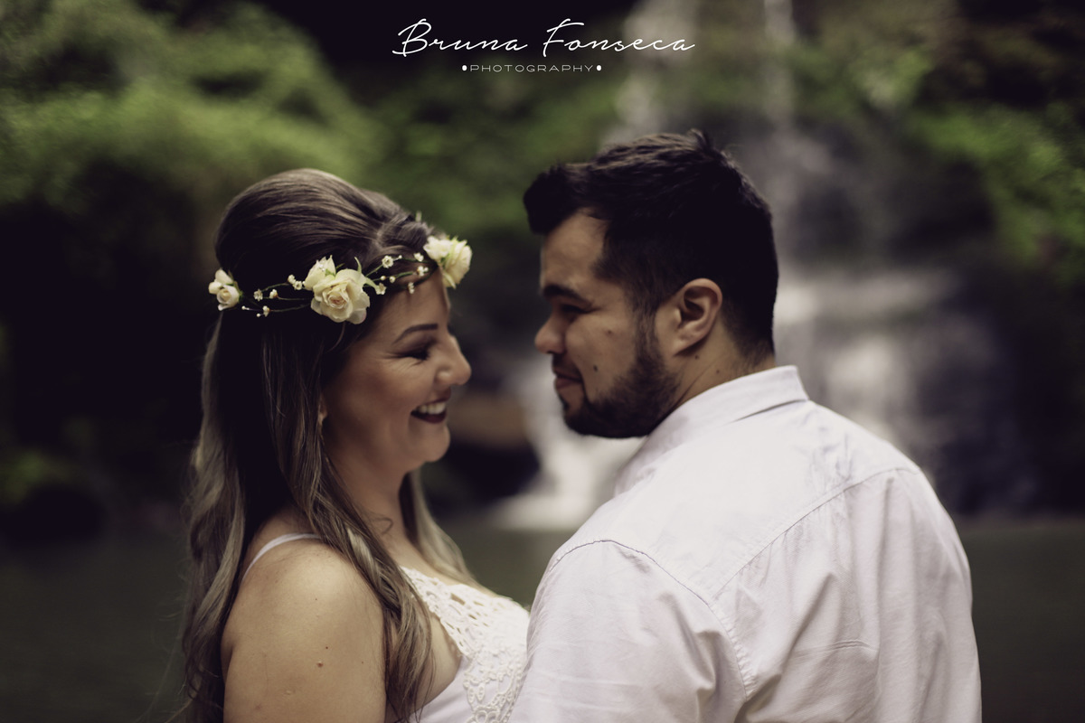 Maquiagem; Making of; Noiva; Noivo; Pré Wedding; Street Wedding; Celina Munhoz; Adriana Kruger; Manu Garcia; Camarim Madri; Cascata do Burgue; Wandering Wedding;