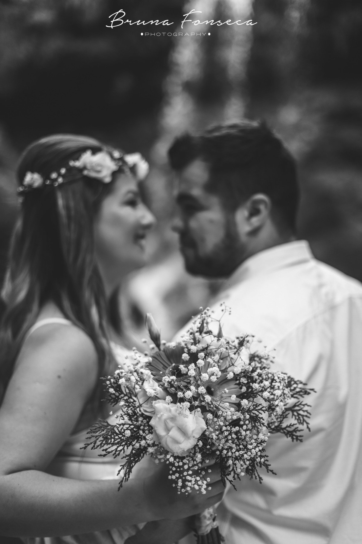 Maquiagem; Making of; Noiva; Noivo; Pré Wedding; Street Wedding; Celina Munhoz; Adriana Kruger; Manu Garcia; Camarim Madri; Cascata do Burgue; Wandering Wedding;