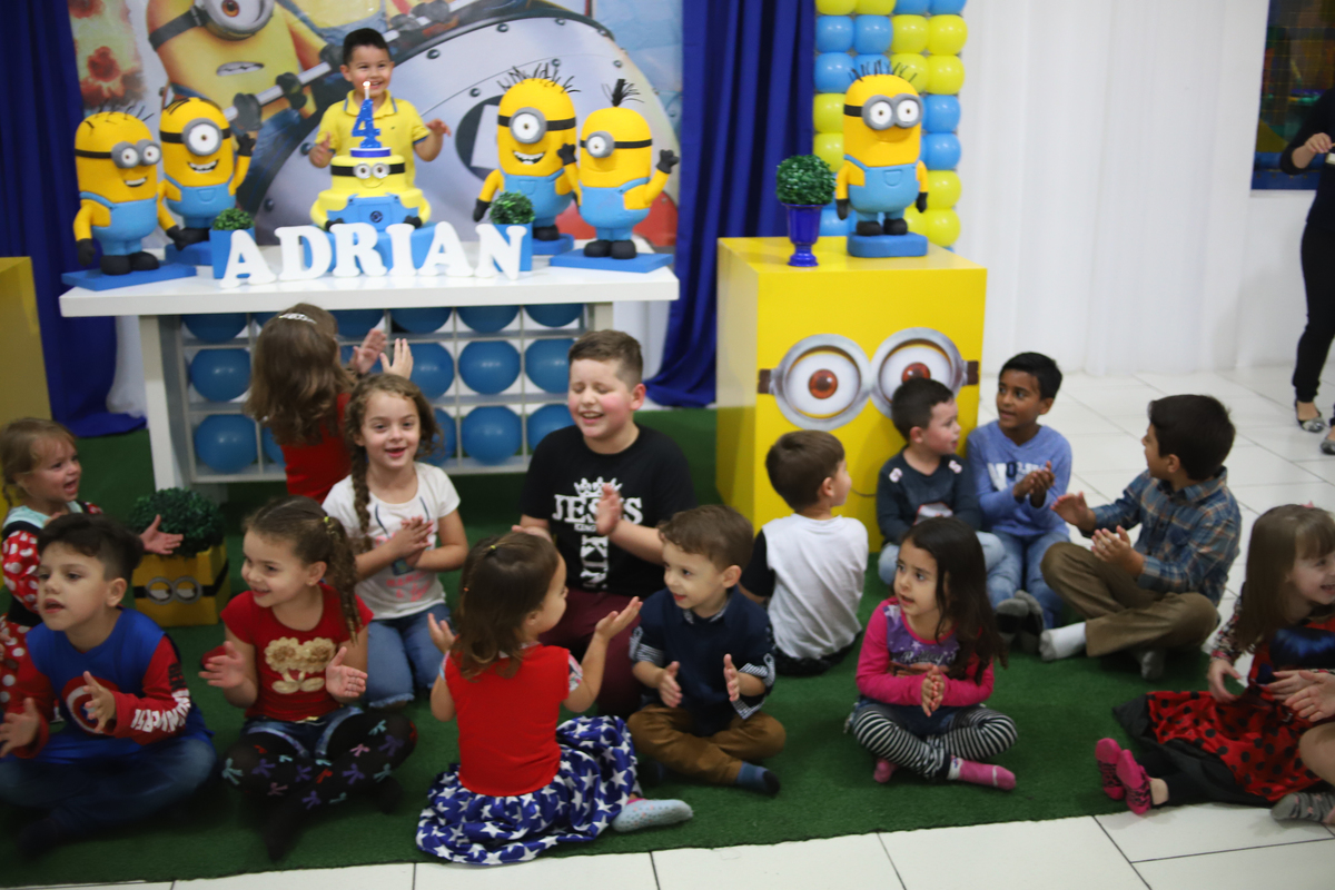 Aniversário infantil; Mig Kids; Festejar; Aniversário de criança; Fotografia infantil; Fotografia de família; São Leopoldo;  Casa de festa de são leopoldo; Fotografo infantil são leopoldo; Dois Irmãos; Canoas; Inflável Park;