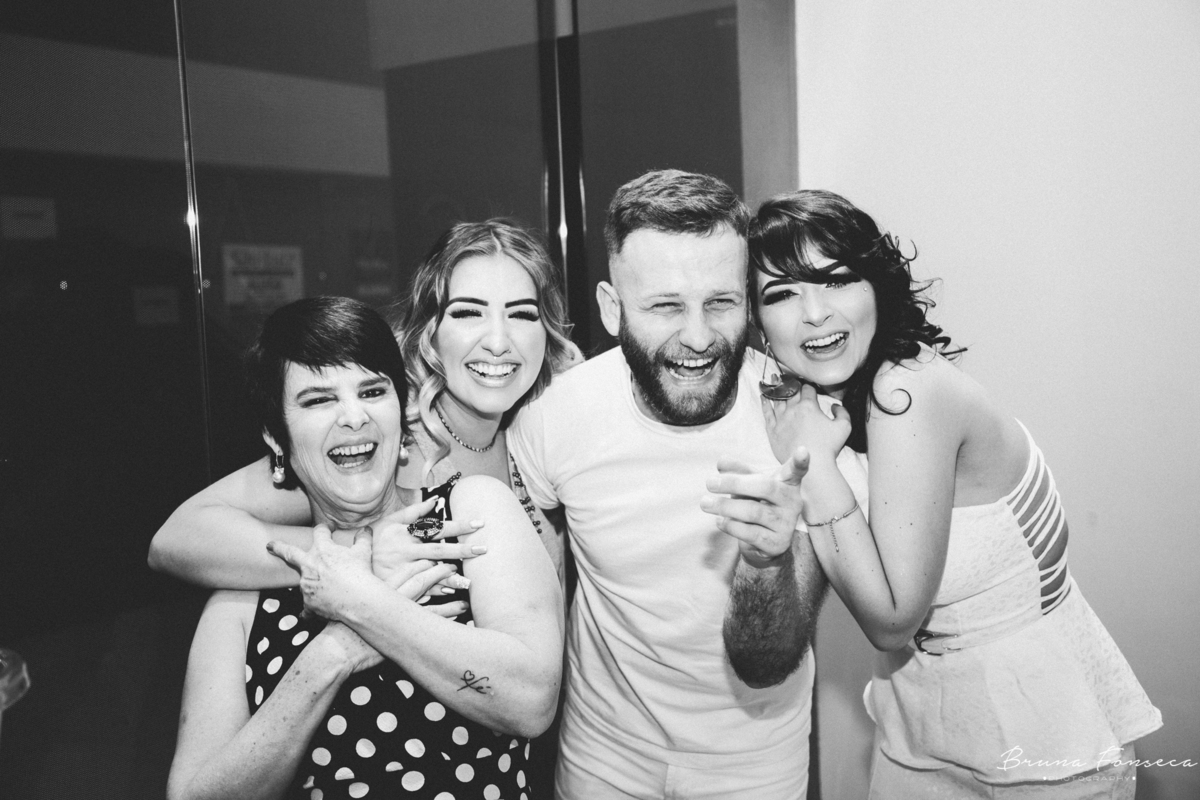 Fotografia de Eventos; Camarim Madri; Adriana Kruger; Manu Garcia; Boh Produções; LX Decor; Inauguração; Castelamare; Jornal VS; Revista News; Diana Hass; Meraki; São Leopoldo; Maquiadoras São Leopoldo; Bruna Fonseca Photography; Bruna Fonseca;