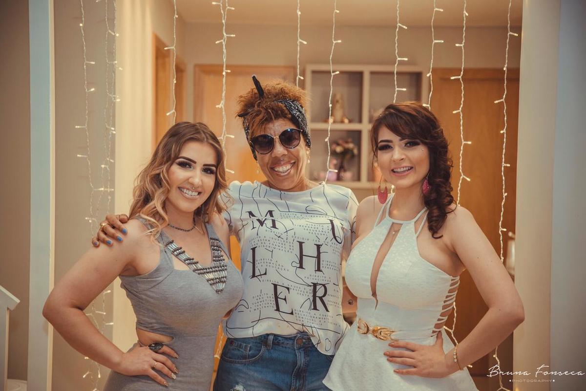 Fotografia de Eventos; Camarim Madri; Adriana Kruger; Manu Garcia; Boh Produções; LX Decor; Inauguração; Castelamare; Jornal VS; Revista News; Diana Hass; Meraki; São Leopoldo; Maquiadoras São Leopoldo; Bruna Fonseca Photography; Bruna Fonseca;