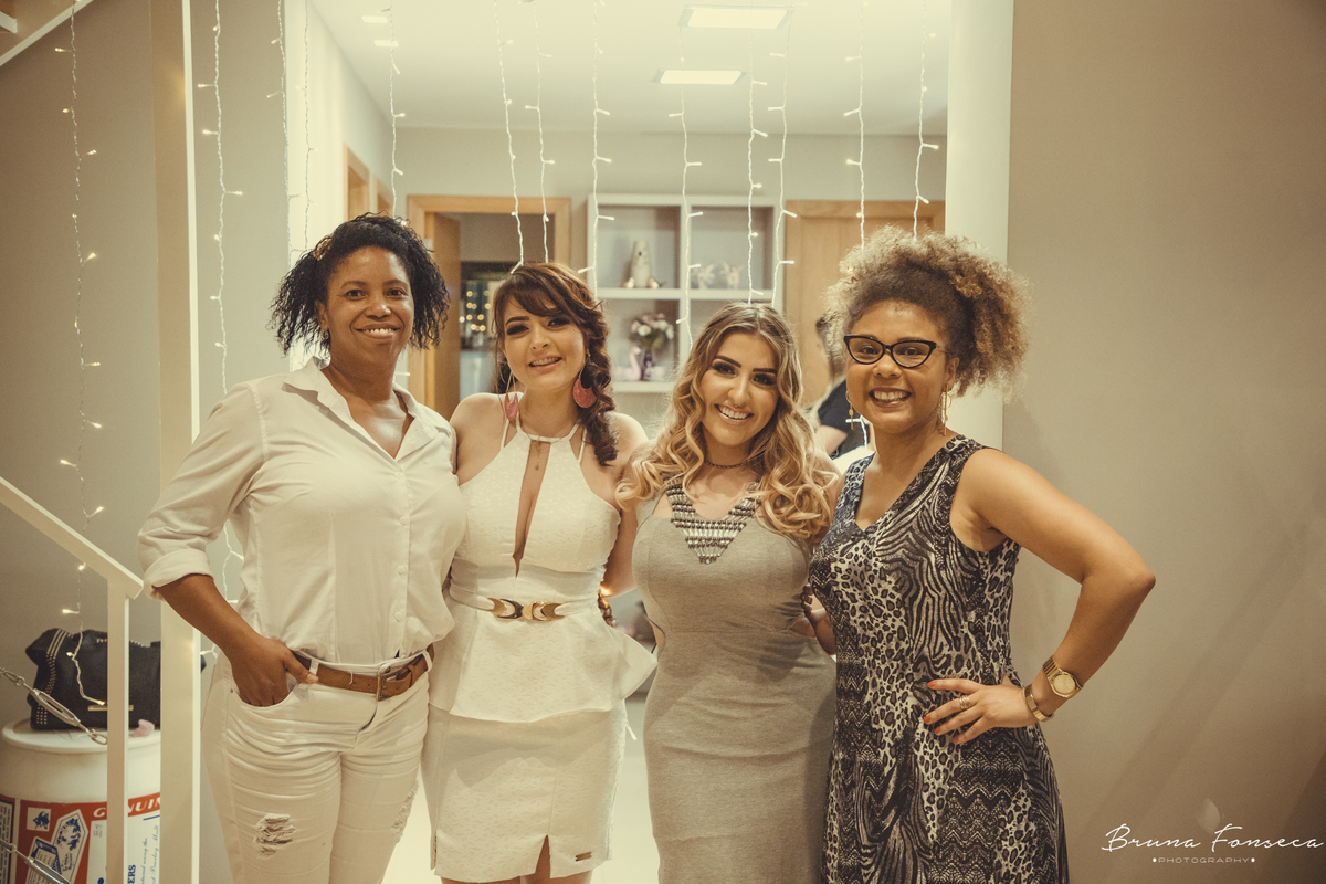 Fotografia de Eventos; Camarim Madri; Adriana Kruger; Manu Garcia; Boh Produções; LX Decor; Inauguração; Castelamare; Jornal VS; Revista News; Diana Hass; Meraki; São Leopoldo; Maquiadoras São Leopoldo; Bruna Fonseca Photography; Bruna Fonseca;