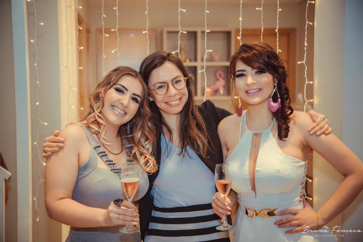 Fotografia de Eventos; Camarim Madri; Adriana Kruger; Manu Garcia; Boh Produções; LX Decor; Inauguração; Castelamare; Jornal VS; Revista News; Diana Hass; Meraki; São Leopoldo; Maquiadoras São Leopoldo; Bruna Fonseca Photography; Bruna Fonseca;