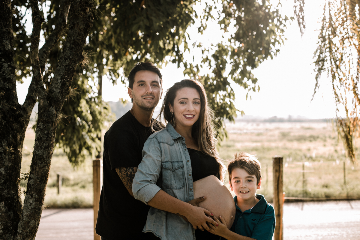 Ensaio Gestante; Mãe de Menino; Fotografia gestante; Fotografia gestante São Leopoldo; Fotografia gestante; Fotografia de família; São Leopoldo; Fotografia com animais; Ensaio de família; Gravidez; Inter; Grêmio;