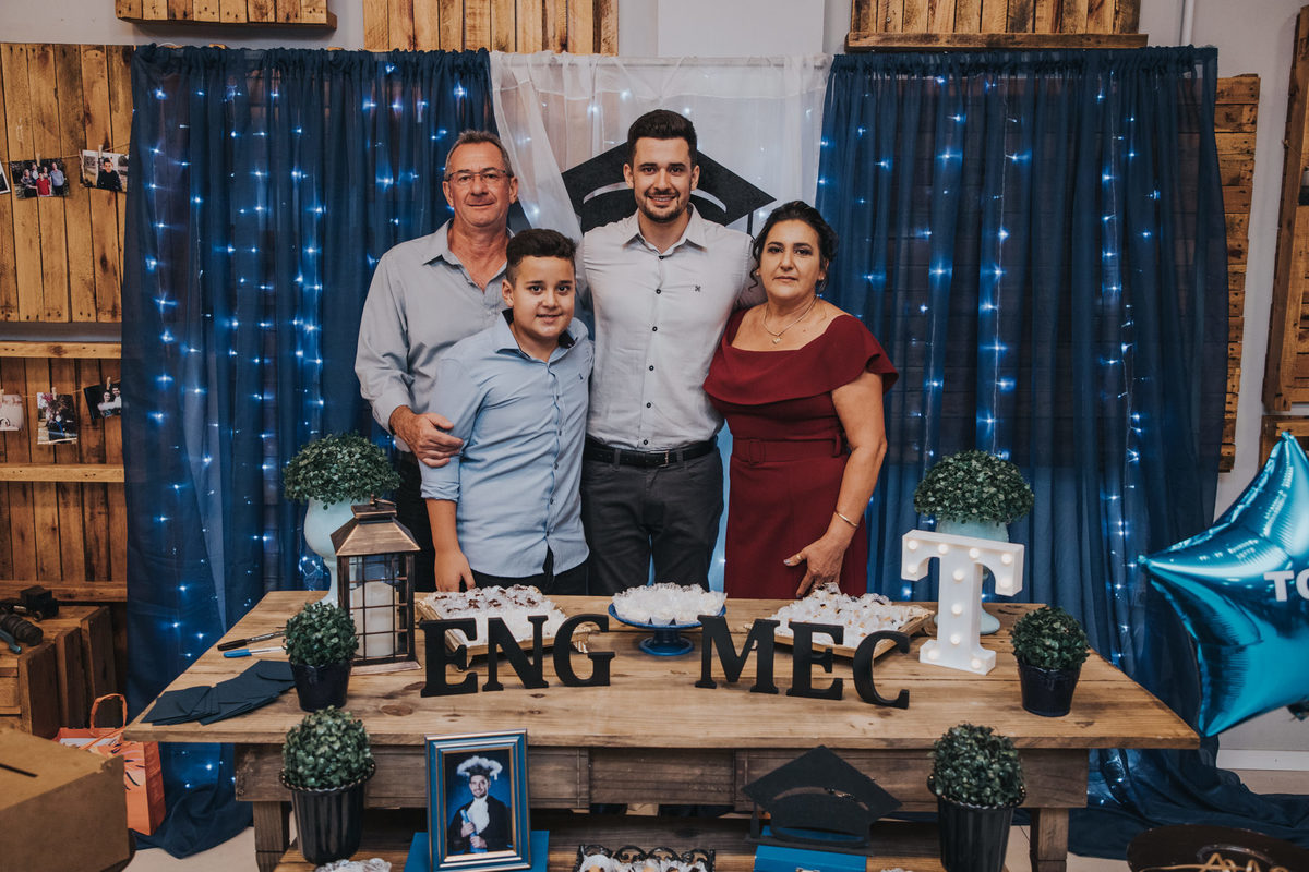 Feevale; Formatura; Fotografo de Formatura; Universidade Feevale; Novo Hamburgo; São Leopoldo; Colação de grau; Unisinos; Direito; Fotografia de Formatura; Fotografo de Formatura; Uninter; Prova de Toga; Marketing;