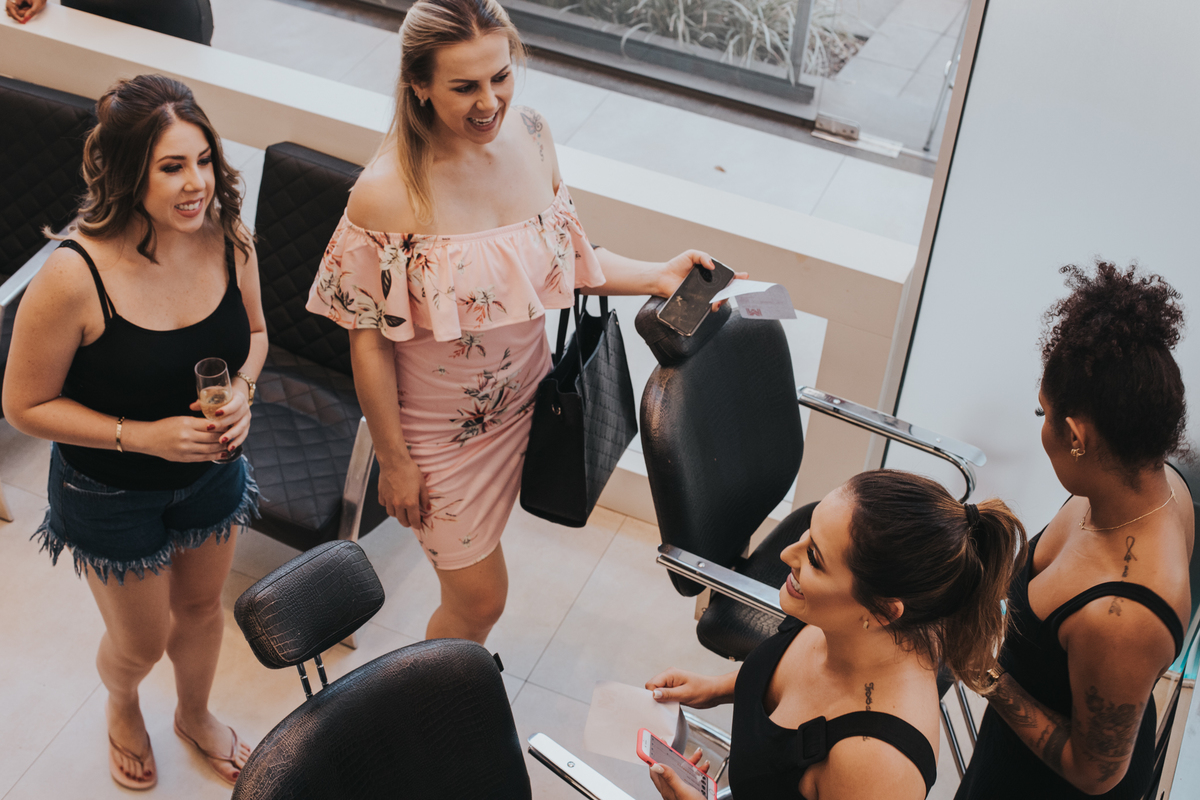 Maquiagem; Making of; Noiva; Noivo; Pré Wedding; Street Wedding; Celina Munhoz; Adriana Kruger; Manu Garcia; Camarim Madri; Wandering Wedding; São Francisco de Paula; Fotografia de Casal; Fotografia de Casamento; Pré Wedding; São Leopoldo; Ruinas Cassino;