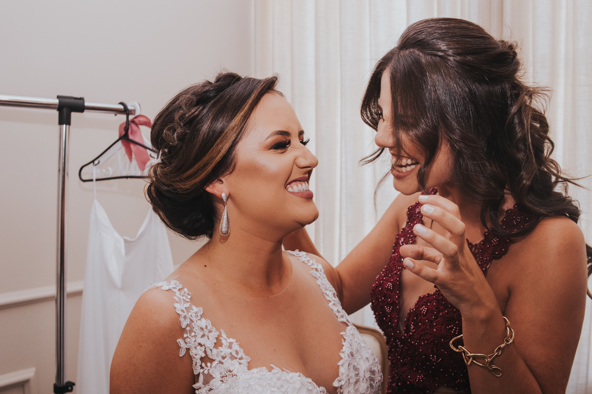 Maquiagem; Making of; Noiva; Noivo; Pré Wedding; Street Wedding; Celina Munhoz; Adriana Kruger; Manu Garcia; Camarim Madri; Wandering Wedding; São Francisco de Paula; Fotografia de Casal; Fotografia de Casamento; Pré Wedding; São Leopoldo; Ruinas Cassino;