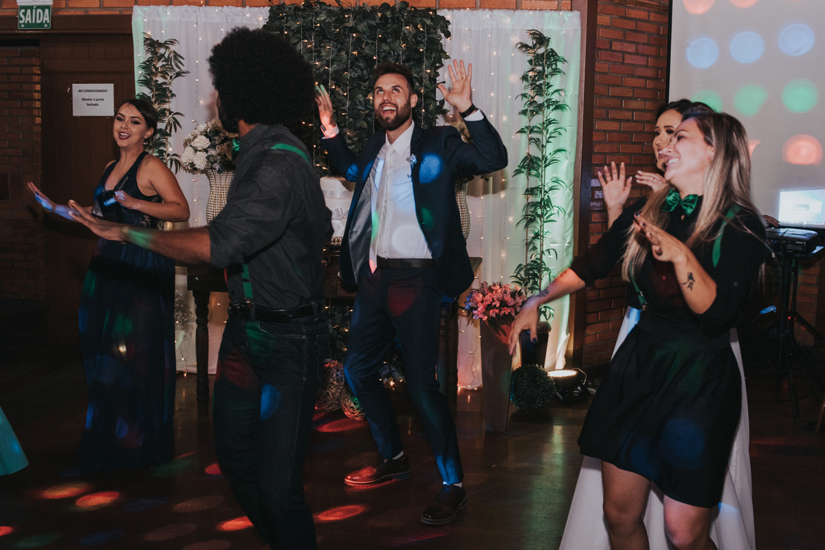 Maquiagem; Making of; Noiva; Noivo; Pré Wedding; Street Wedding; Celina Munhoz; Adriana Kruger; Manu Garcia; Camarim Madri; Wandering Wedding; São Francisco de Paula; Fotografia de Casal; Fotografia de Casamento; Pré Wedding; São Leopoldo; Ruinas Cassino;