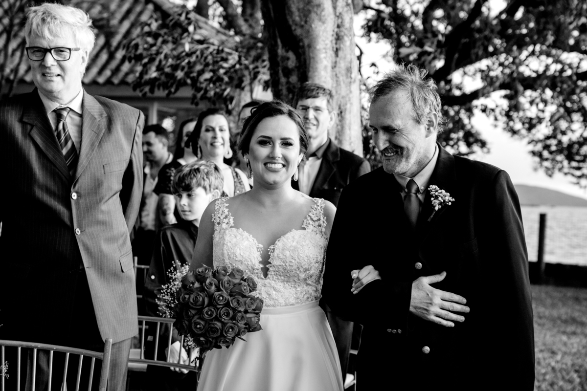 Maquiagem; Making of; Noiva; Noivo; Pré Wedding; Street Wedding; Celina Munhoz; Adriana Kruger; Manu Garcia; Camarim Madri; Wandering Wedding; São Francisco de Paula; Fotografia de Casal; Fotografia de Casamento; Pré Wedding; São Leopoldo; Ruinas Cassino;