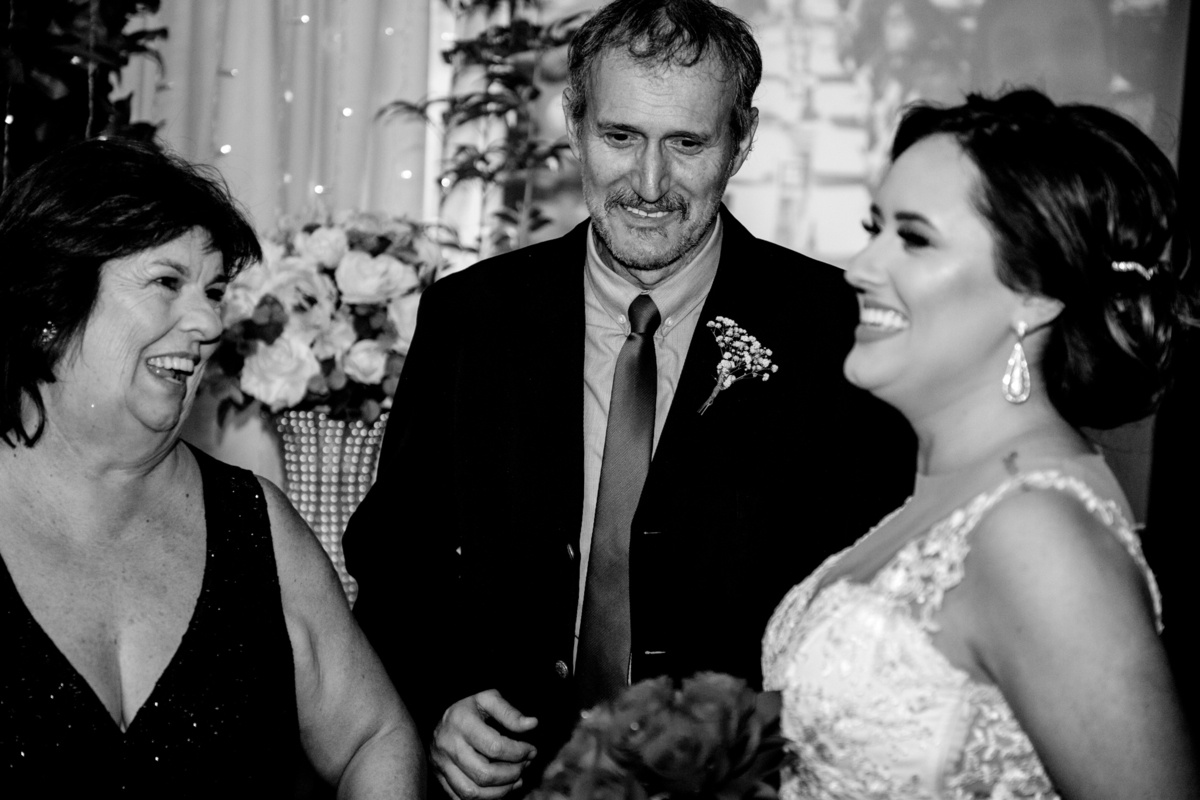 Maquiagem; Making of; Noiva; Noivo; Pré Wedding; Street Wedding; Celina Munhoz; Adriana Kruger; Manu Garcia; Camarim Madri; Wandering Wedding; São Francisco de Paula; Fotografia de Casal; Fotografia de Casamento; Pré Wedding; São Leopoldo; Ruinas Cassino;