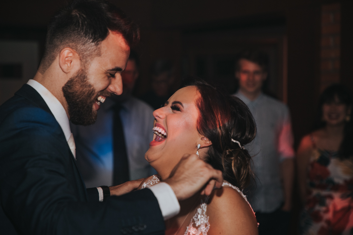 Maquiagem; Making of; Noiva; Noivo; Pré Wedding; Street Wedding; Celina Munhoz; Adriana Kruger; Manu Garcia; Camarim Madri; Wandering Wedding; São Francisco de Paula; Fotografia de Casal; Fotografia de Casamento; Pré Wedding; São Leopoldo; Ruinas Cassino;