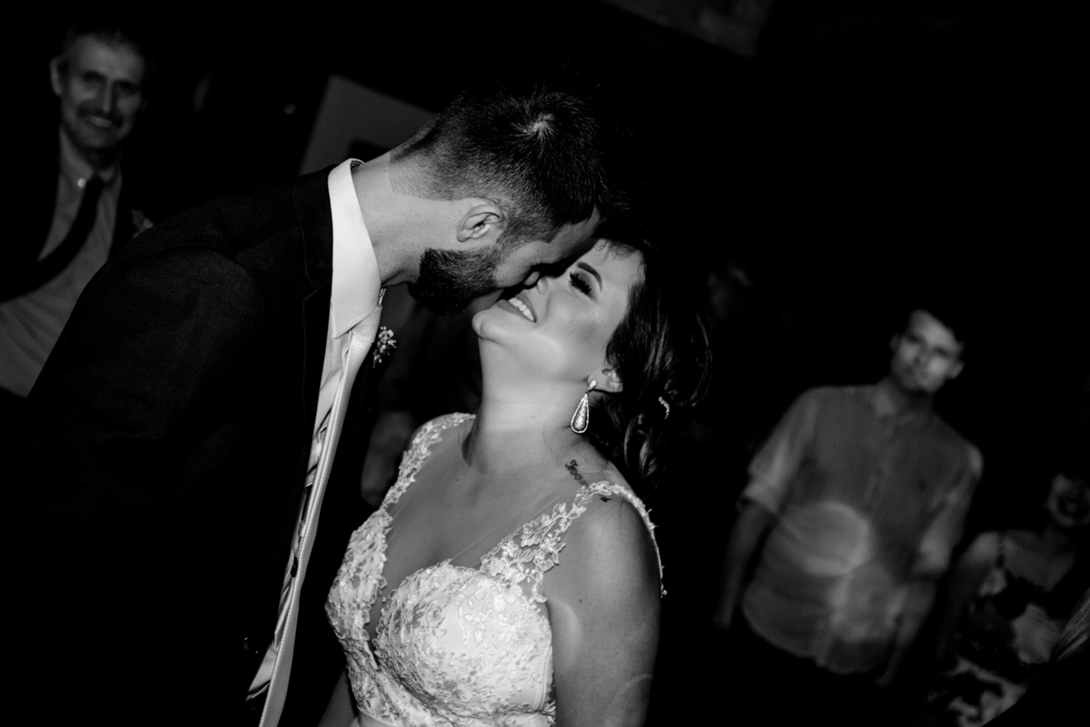 Maquiagem; Making of; Noiva; Noivo; Pré Wedding; Street Wedding; Celina Munhoz; Adriana Kruger; Manu Garcia; Camarim Madri; Wandering Wedding; São Francisco de Paula; Fotografia de Casal; Fotografia de Casamento; Pré Wedding; São Leopoldo; Ruinas Cassino;