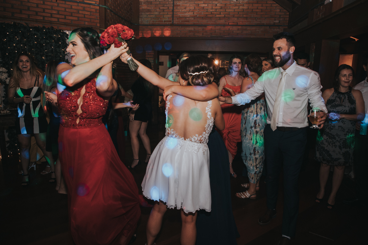 Maquiagem; Making of; Noiva; Noivo; Pré Wedding; Street Wedding; Celina Munhoz; Adriana Kruger; Manu Garcia; Camarim Madri; Wandering Wedding; São Francisco de Paula; Fotografia de Casal; Fotografia de Casamento; Pré Wedding; São Leopoldo; Ruinas Cassino;