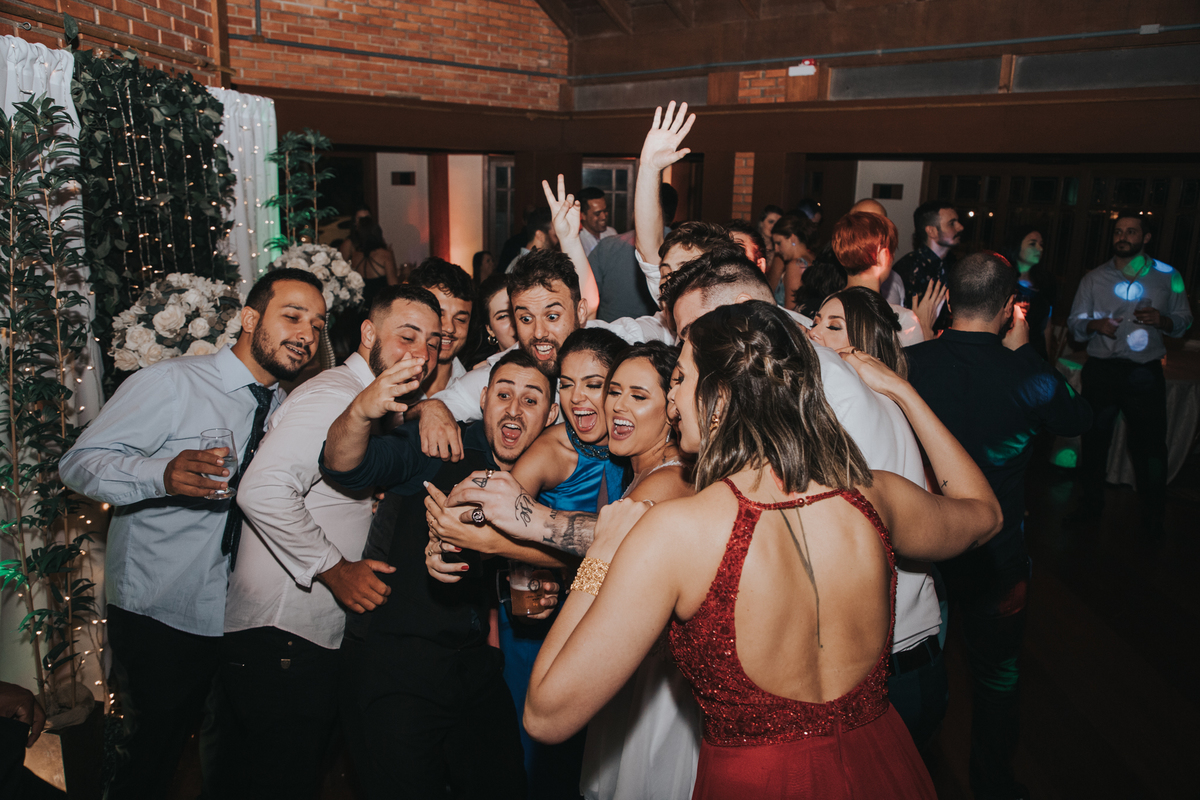 Maquiagem; Making of; Noiva; Noivo; Pré Wedding; Street Wedding; Celina Munhoz; Adriana Kruger; Manu Garcia; Camarim Madri; Wandering Wedding; São Francisco de Paula; Fotografia de Casal; Fotografia de Casamento; Pré Wedding; São Leopoldo; Ruinas Cassino;