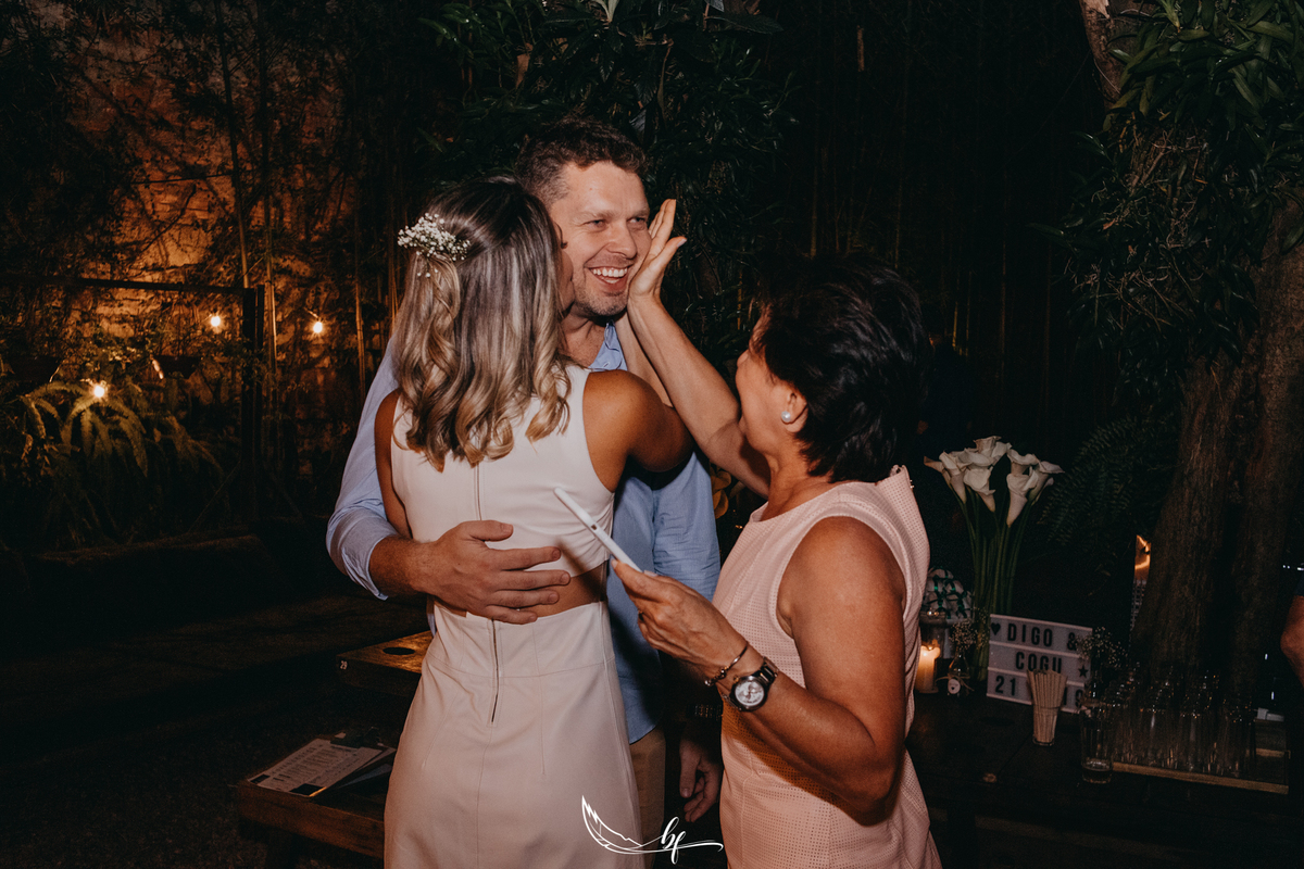 Maquiagem; Making of; Noiva; Noivo; Pré Wedding; Street Wedding; Celina Munhoz; Adriana Kruger; Manu Garcia; Camarim Madri; Wandering Wedding; São Francisco de Paula; Fotografia de Casal; Fotografia de Casamento; Pré Wedding; São Leopoldo; Ruinas Cassino;