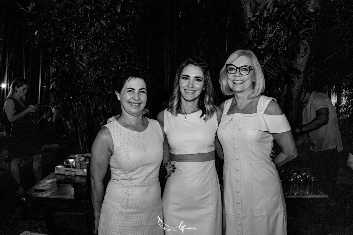 Maquiagem; Making of; Noiva; Noivo; Pré Wedding; Street Wedding; Celina Munhoz; Adriana Kruger; Manu Garcia; Camarim Madri; Wandering Wedding; São Francisco de Paula; Fotografia de Casal; Fotografia de Casamento; Pré Wedding; São Leopoldo; Ruinas Cassino;