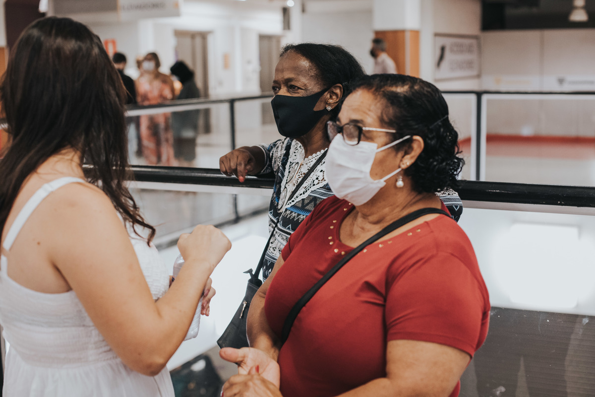 Maquiagem; Making of; Noiva; Noivo; Pré Wedding; Street Wedding; Celina Munhoz; Adriana Kruger; Manu Garcia; Camarim Madri; Wandering Wedding; São Francisco de Paula; Fotografia de Casal; Fotografia de Casamento; Pré Wedding; São Leopoldo; Belo Horizonte;