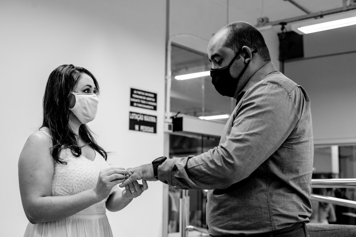 Maquiagem; Making of; Noiva; Noivo; Pré Wedding; Street Wedding; Celina Munhoz; Adriana Kruger; Manu Garcia; Camarim Madri; Wandering Wedding; São Francisco de Paula; Fotografia de Casal; Fotografia de Casamento; Pré Wedding; São Leopoldo; Belo Horizonte;