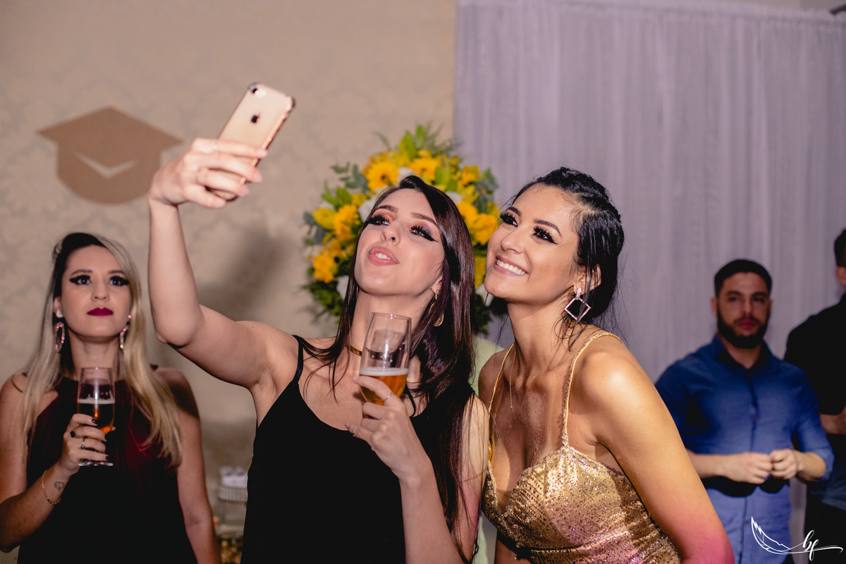 Feevale; Formatura; Fotografo de Formatura; Universidade Feevale; Novo Hamburgo; São Leopoldo; Colação de grau; Unisinos; Direito; Fotografia de Formatura; Uninter; Prova de Toga; Marketing; Medicina; Administração;