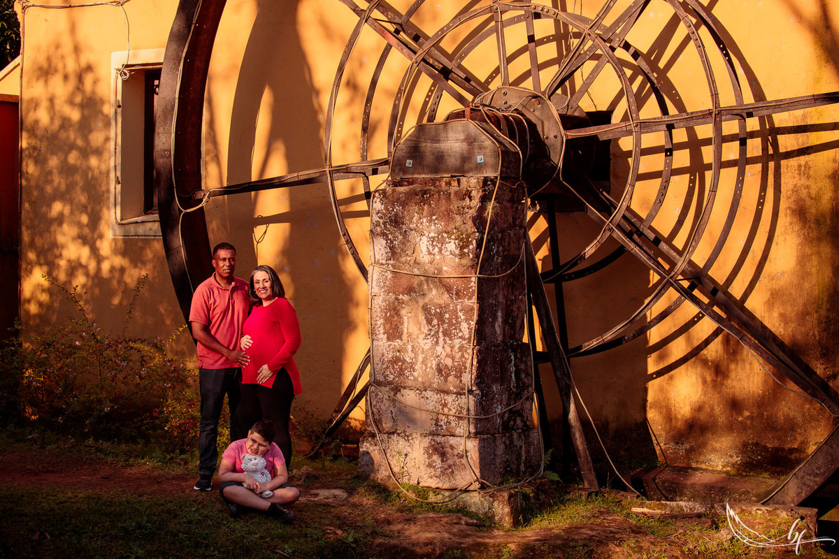 Ensaio Gestante; Mãe de Menina; Fotografia gestante; Fotografia gestante São Leopoldo; Fotografia gestante; Fotografia de família; São Leopoldo; Fotografia com animais; Ensaio de família; Gravidez;