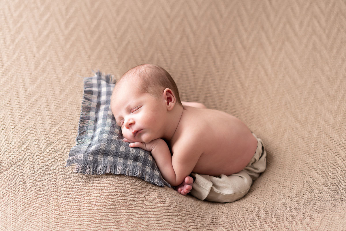 estudio de newborn em osasco do pequeno Gustavo