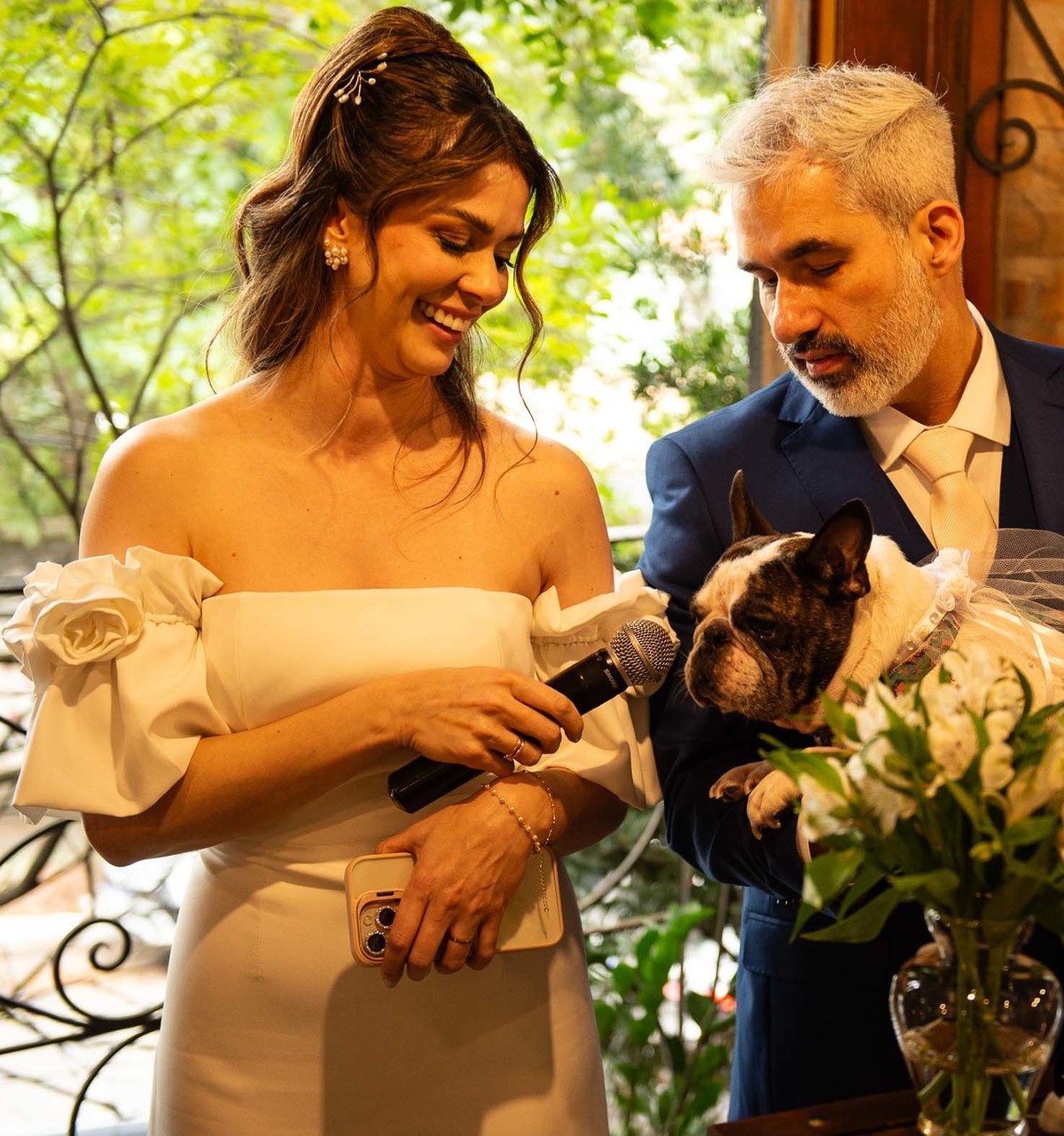 fotografia de noivos com pet