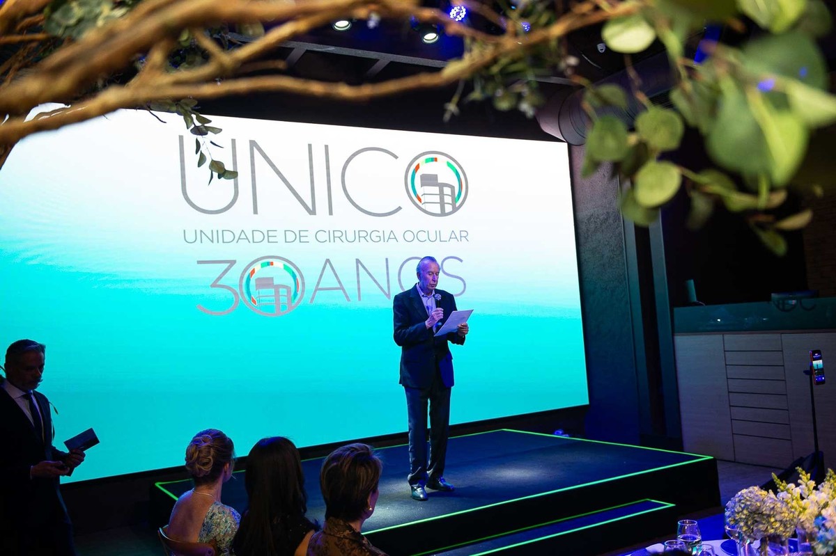 evento-corporativo-diretor-apresentacao-da-historia-da-empresa-colaboradores-do-grupo-unico-realizado-no-espaço-bisutti-vila-olimpia.jpg