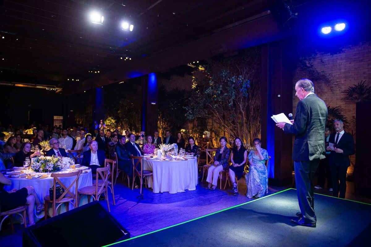 evento-corporativo-diretor-publico-apresentacao-da-historia-da-empresa-colaboradores-do-grupo-unico-villa-bisutti.jpg