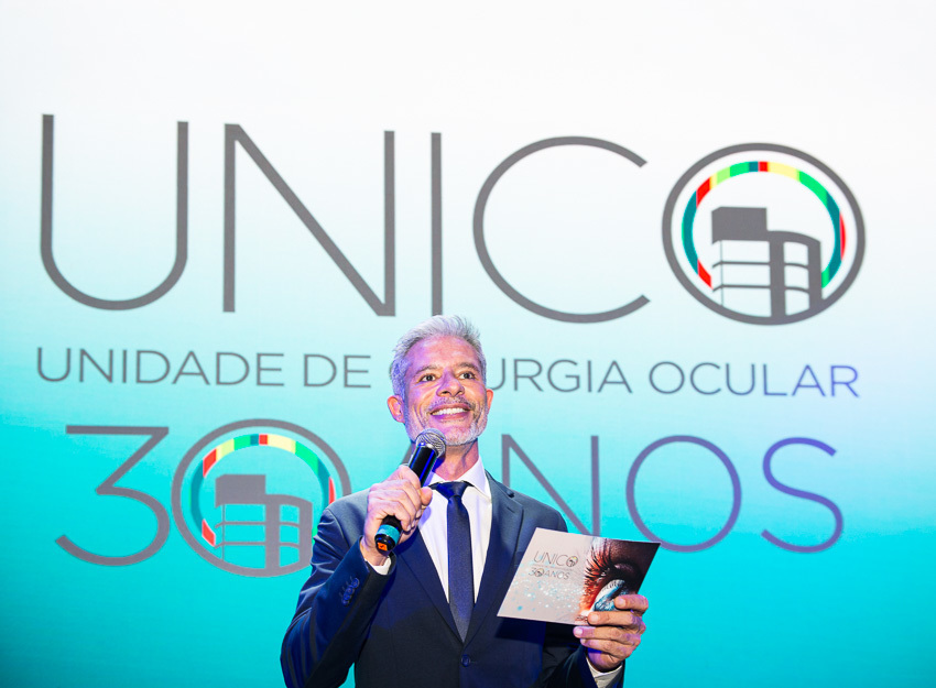 evento-dos-30-anos-do-grupo-Unico-apresentação-do-evento-comandado-pelo-Colaborador-Luiz-Otávio.jpg