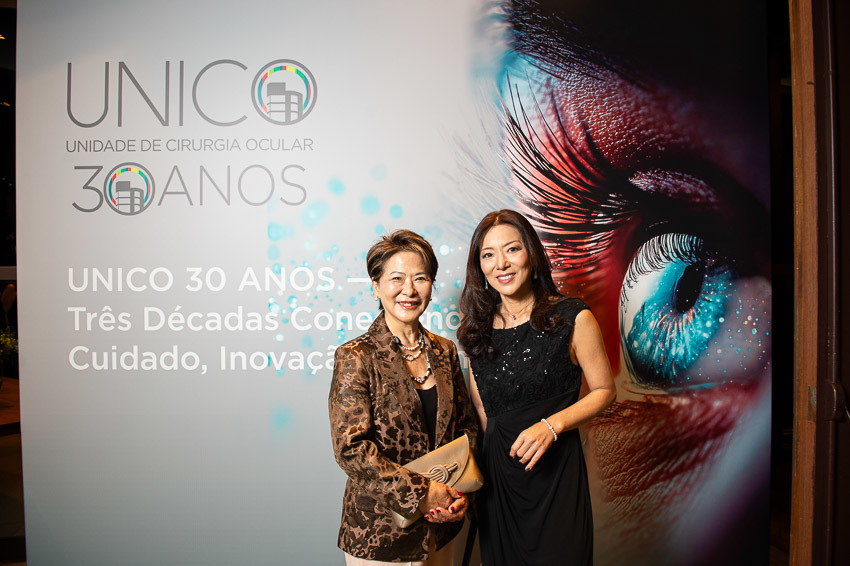 grupo-unico-30-anos-evento-corporativo-retrato-corporativo-dos-participantes-no-dropbox-na-entrada-do-espaco-villa-bisutti-05.jpg