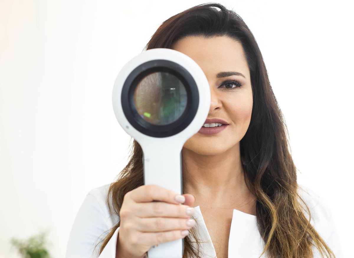 Simpatia no exame de pele.