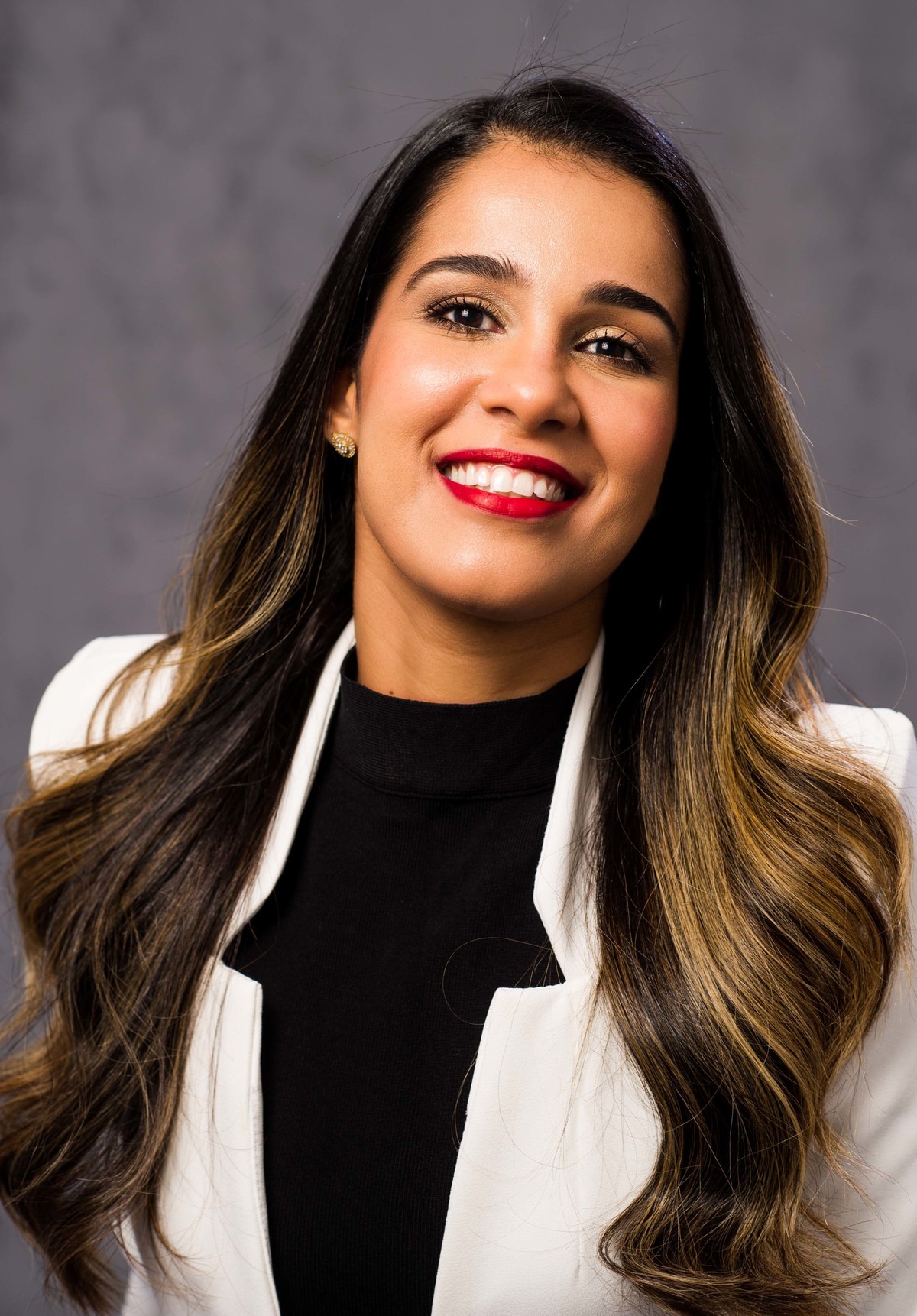 Retrato da Médica da Dor, Dra Maylane Magalhaes.  www.instagram.com/maylanemagalhaes
