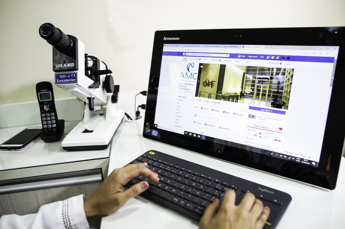 Conexão com o público através das redes sociais www.instagram.com/dra.meninadosolhos
https://br.linkedin.com/in/adele-christiana-manso-marques-41440b23
