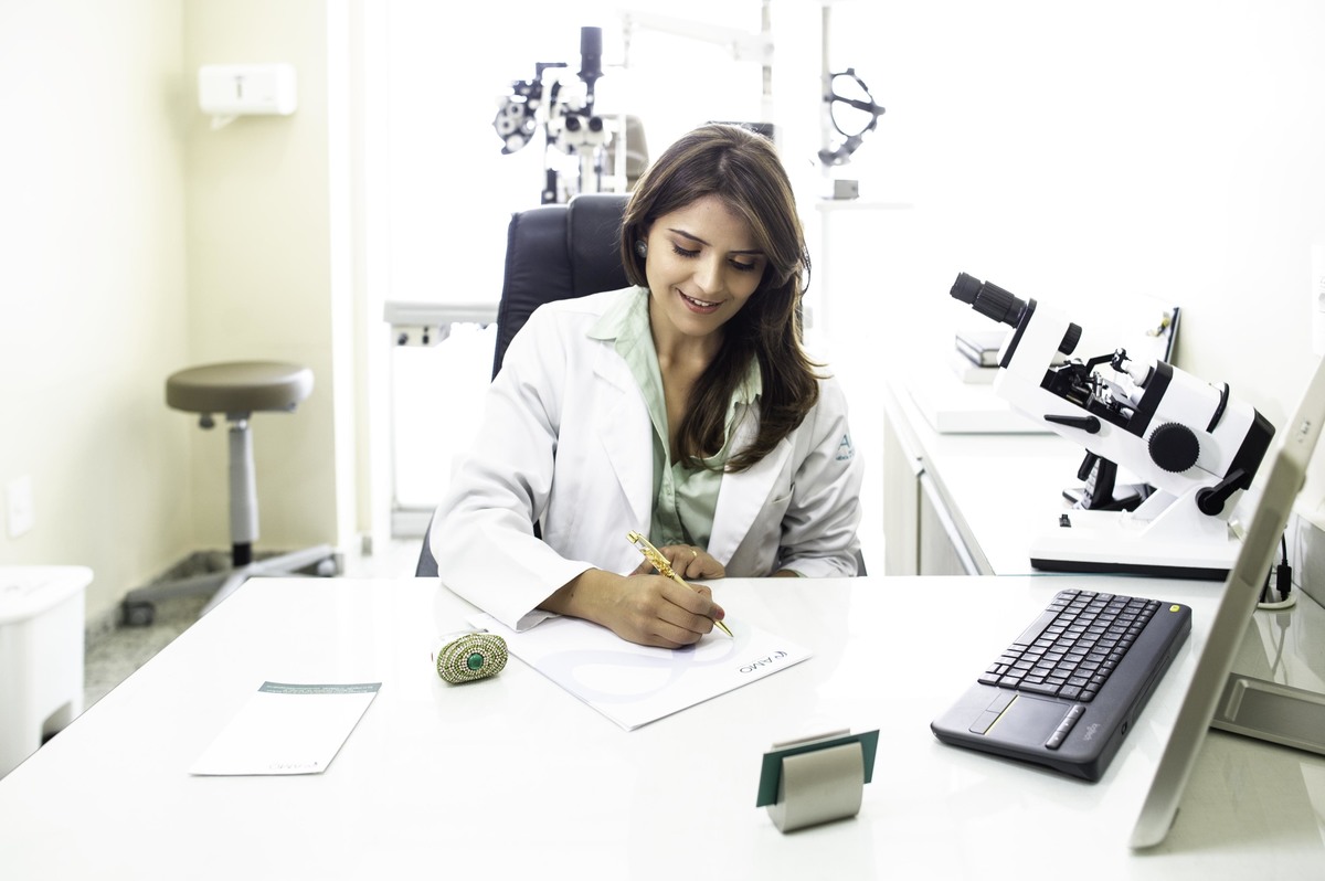 Atendimento da Dra Adele Oftalmologista - Envolvimento, Profissionalismo, Empatia.