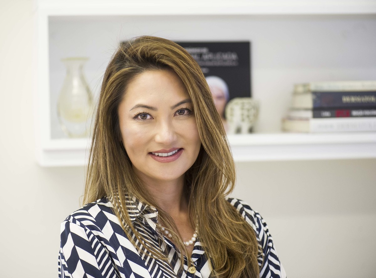 Fotografias lifestyle em SP  por Jotta fotógrafo Corporativo - Retrato p Perfil Profissional da Dra Cintia Otsubo  em sua Clínica Dermatológica
